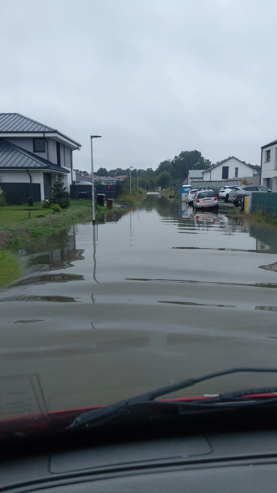 Intensywne opady deszczu w gminie Dobra – działania służb