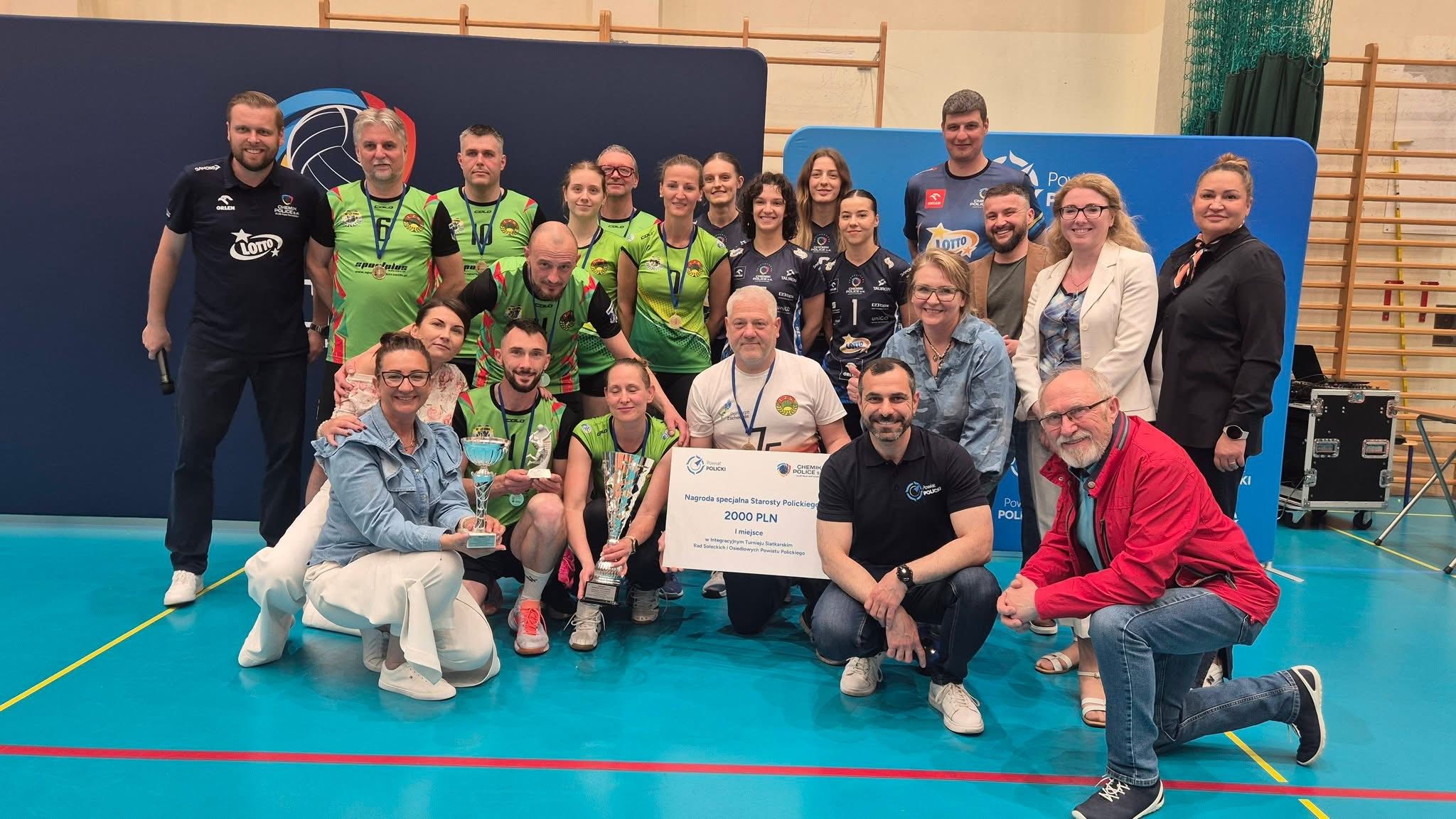 Sportowe emocje i wielki sukces Gminy Dobra w Integracyjnym Turnieju Piłki Siatkowej