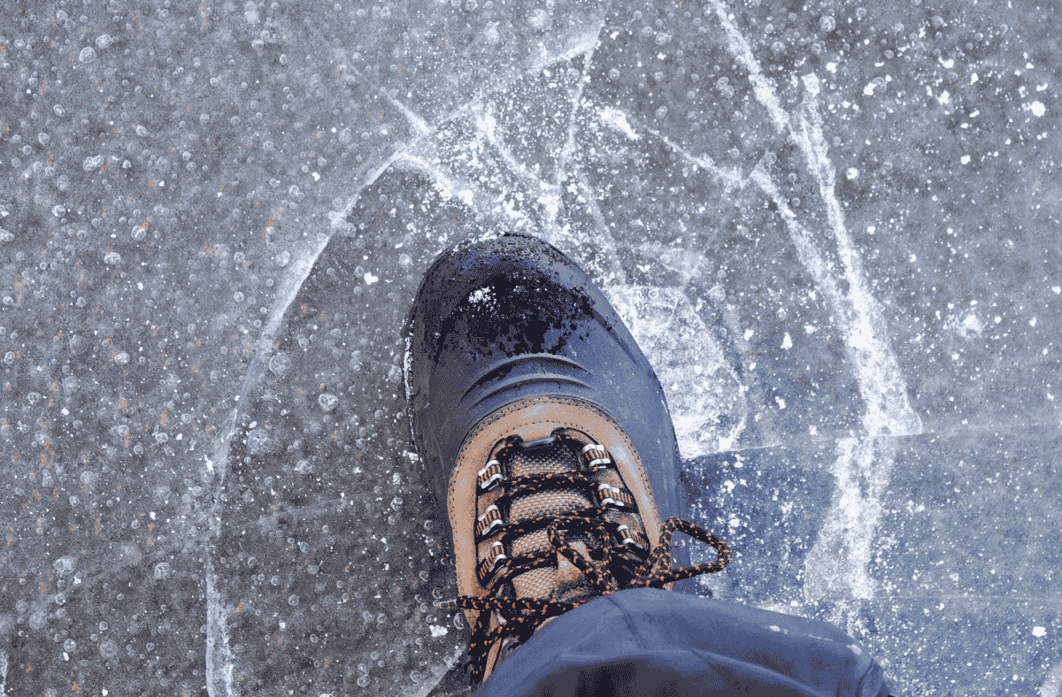 UWAGA! KRUCHY LÓD – ZAGROŻENIE ŻYCIA