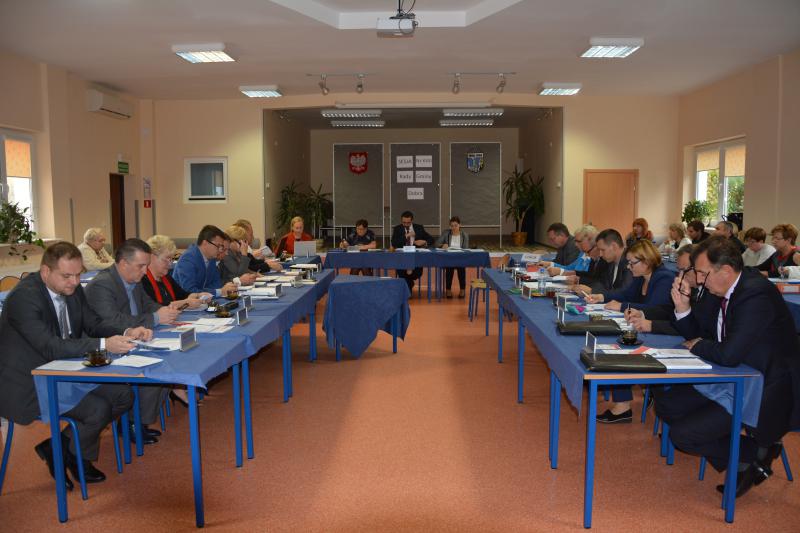 W dniu 27 października odbyła się XVIII sesja Rady Gminy Dobra. 