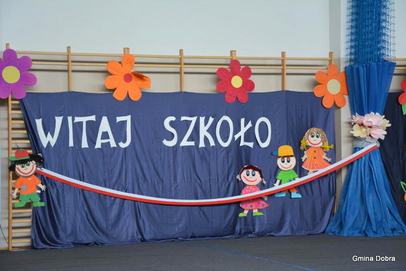 Otwarcie nowej części edukacyjnej szkoły podstawowej w Bezrzeczu