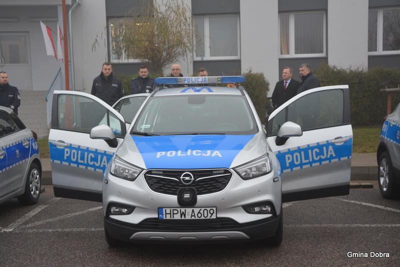 Nowy radiowóz dla Komisariatu Policji w Mierzynie