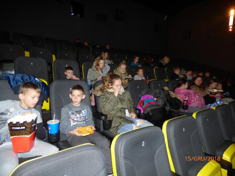 Wyjazd dzieci ze Świetlicy Wiejskiej w Grzepnicy do kina