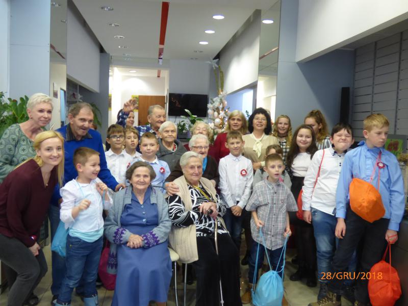 Relacja z wyjazdu dzieci z Grzepnicy do Domu Seniora w Szczecinie
