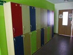 Nowe szafki dla uczniów w szkole w Bezrzeczu