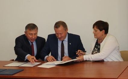 Podpisano umowy partnerskie z Powiatem Polickim 