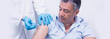 Bezpłatne szczepienia przeciwko grypie dla mieszkańców Gminy Dobra od 65 roku życia